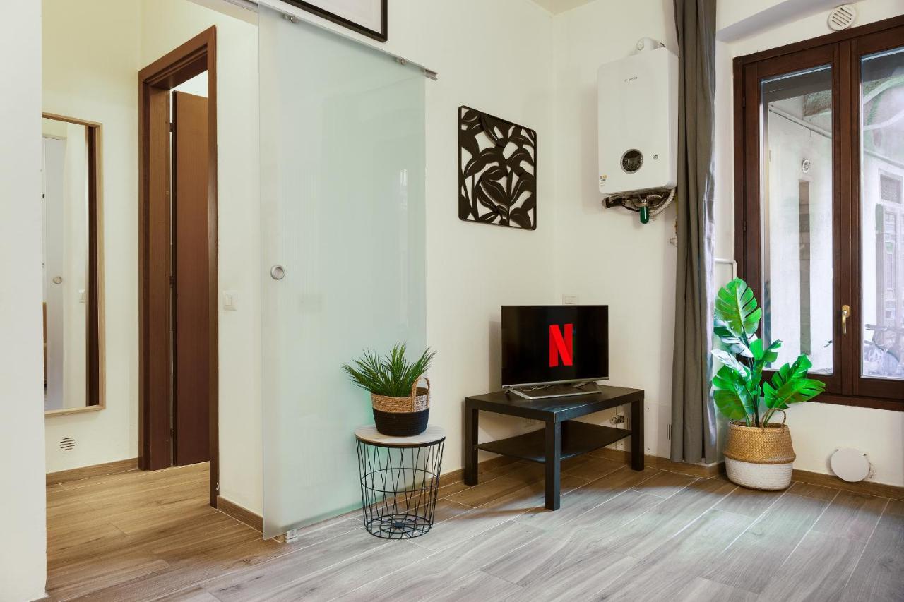 Como Centro Proprio Dietro L'Angolo Exterior foto